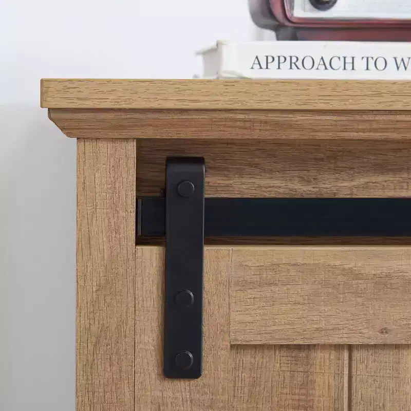 Credenza rustica con anta scorrevole a granaio – 5 cassetti e 4 ripiani regolabili