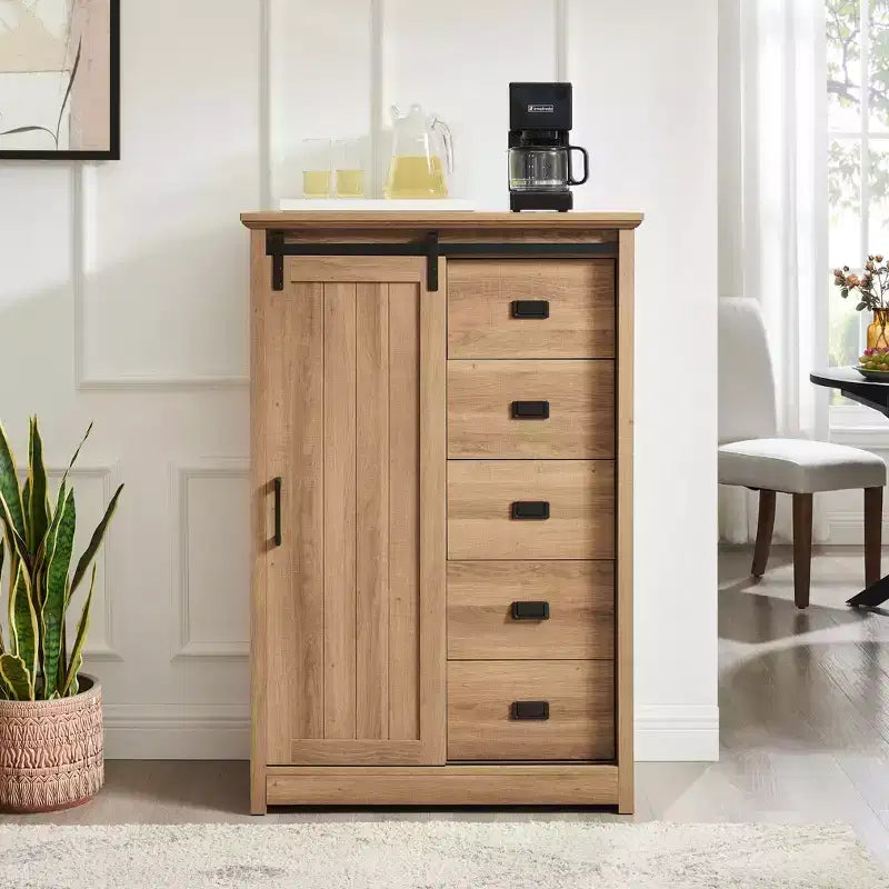 Credenza rustica con anta scorrevole a granaio – 5 cassetti e 4 ripiani regolabili