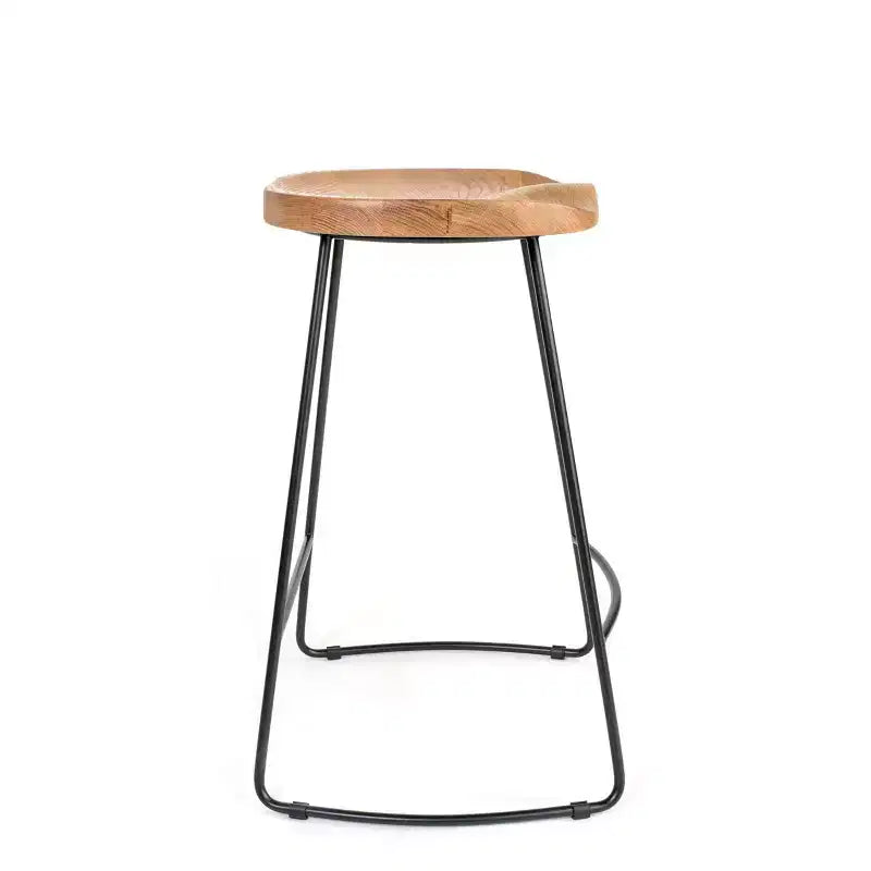 Sgabello da bar altezza bancone – Seduta in legno di quercia naturale, gambe in metallo nero, completamente assemblato