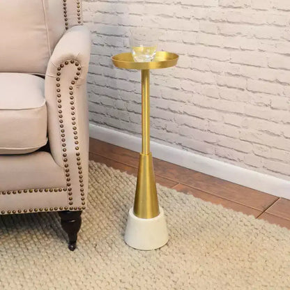 Tavolino d'appoggio rotondo dorato – Base in marmo, ripiano a vassoio, 61 cm di altezza, nessun montaggio richiesto