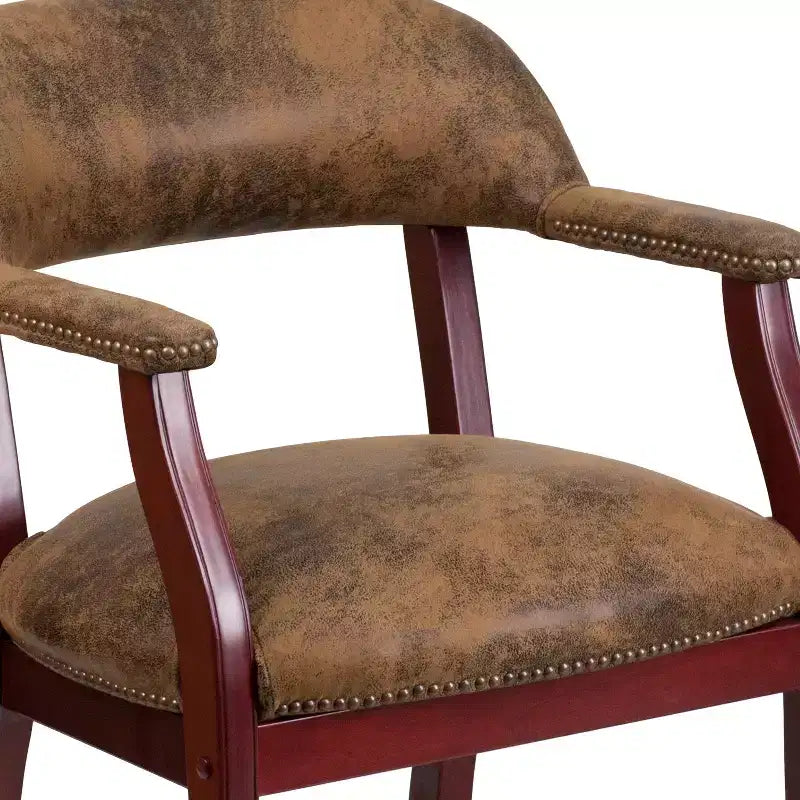 Sedia da conferenza tradizionale con bordo borchiato e rotelle – Vinile, struttura in legno massello, 113 kg