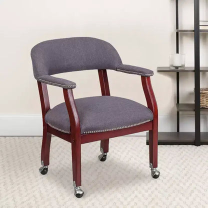 Sedia da conferenza tradizionale con bordo borchiato e rotelle – Vinile, struttura in legno massello, 113 kg