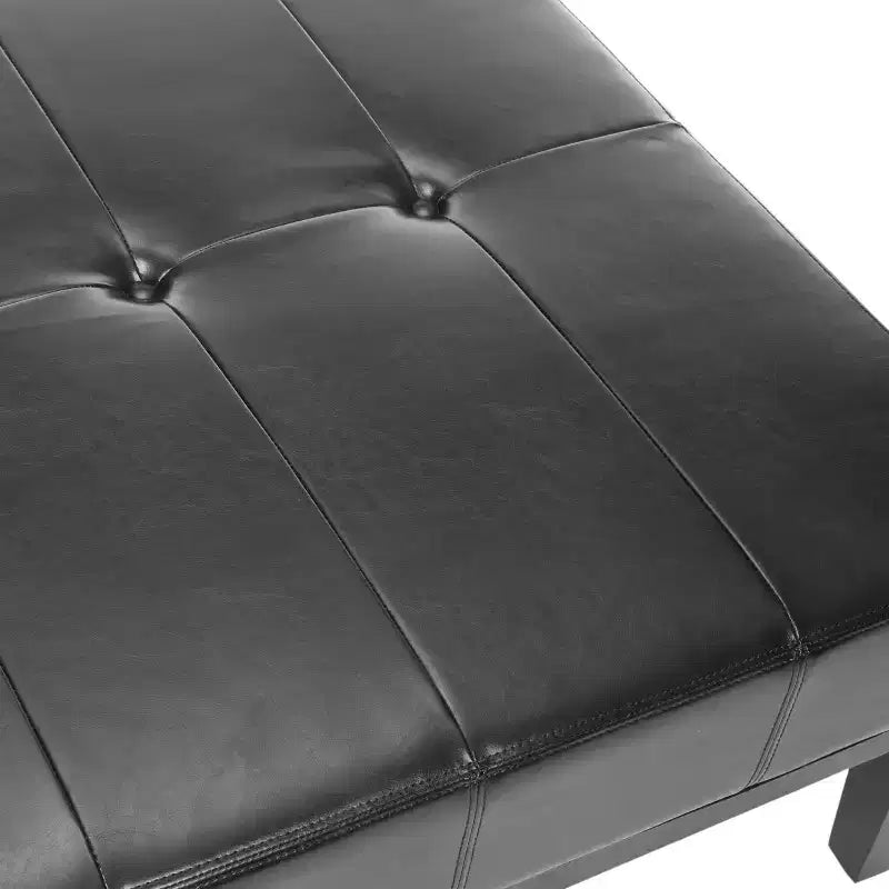 Pouf Contenitore Quadrato Trapuntato – Pelle Bicast Nera, Struttura in Betulla, Capacità 250 kg